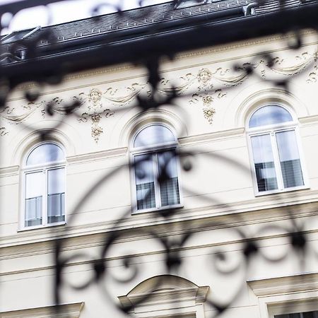 City Center Apartment With Balcony ブダペスト エクステリア 写真