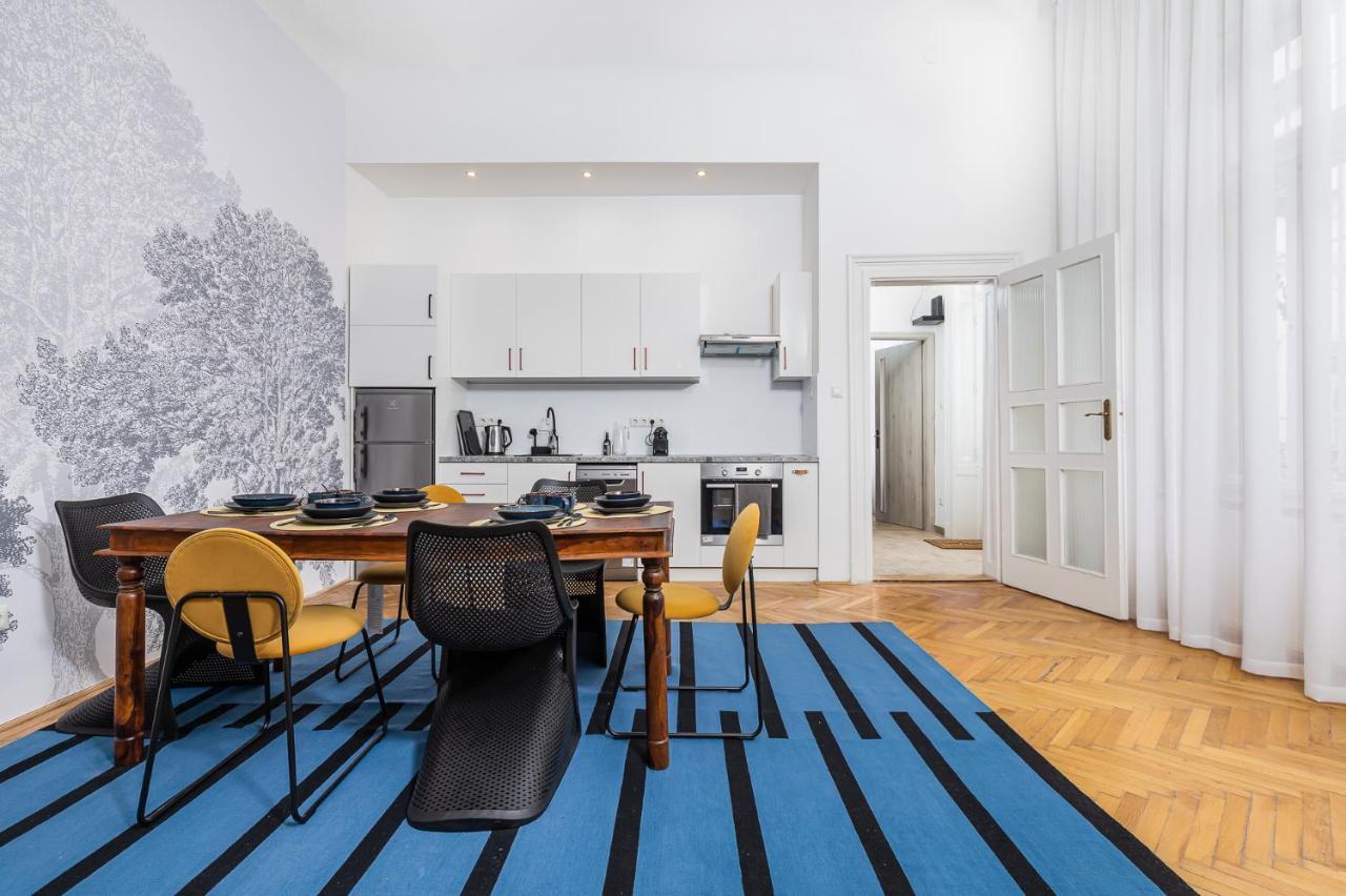 City Center Apartment With Balcony ブダペスト エクステリア 写真