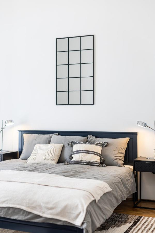 City Center Apartment With Balcony ブダペスト エクステリア 写真