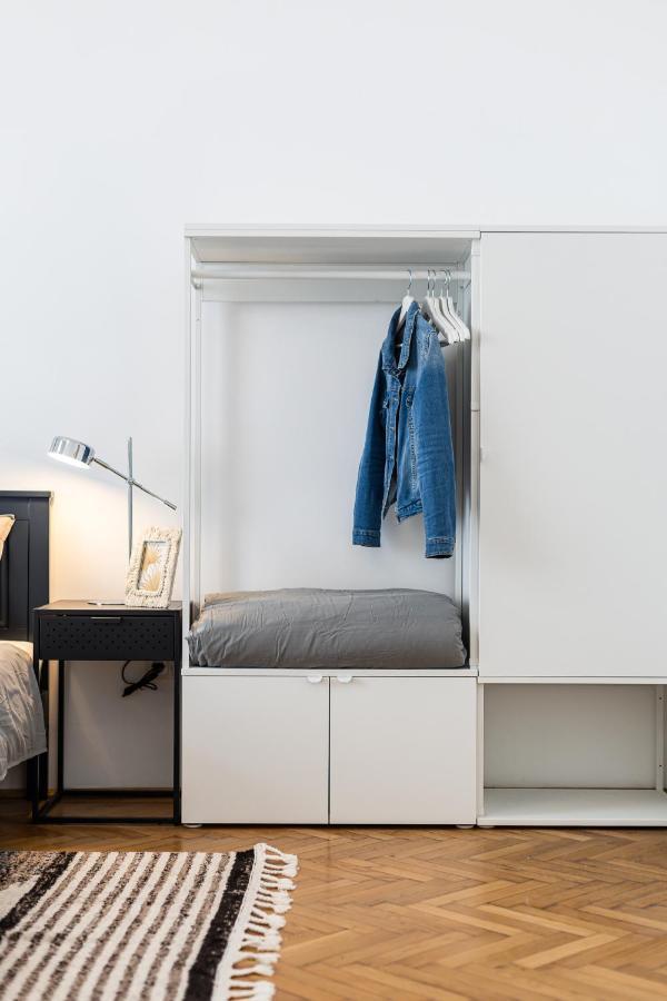 City Center Apartment With Balcony ブダペスト エクステリア 写真