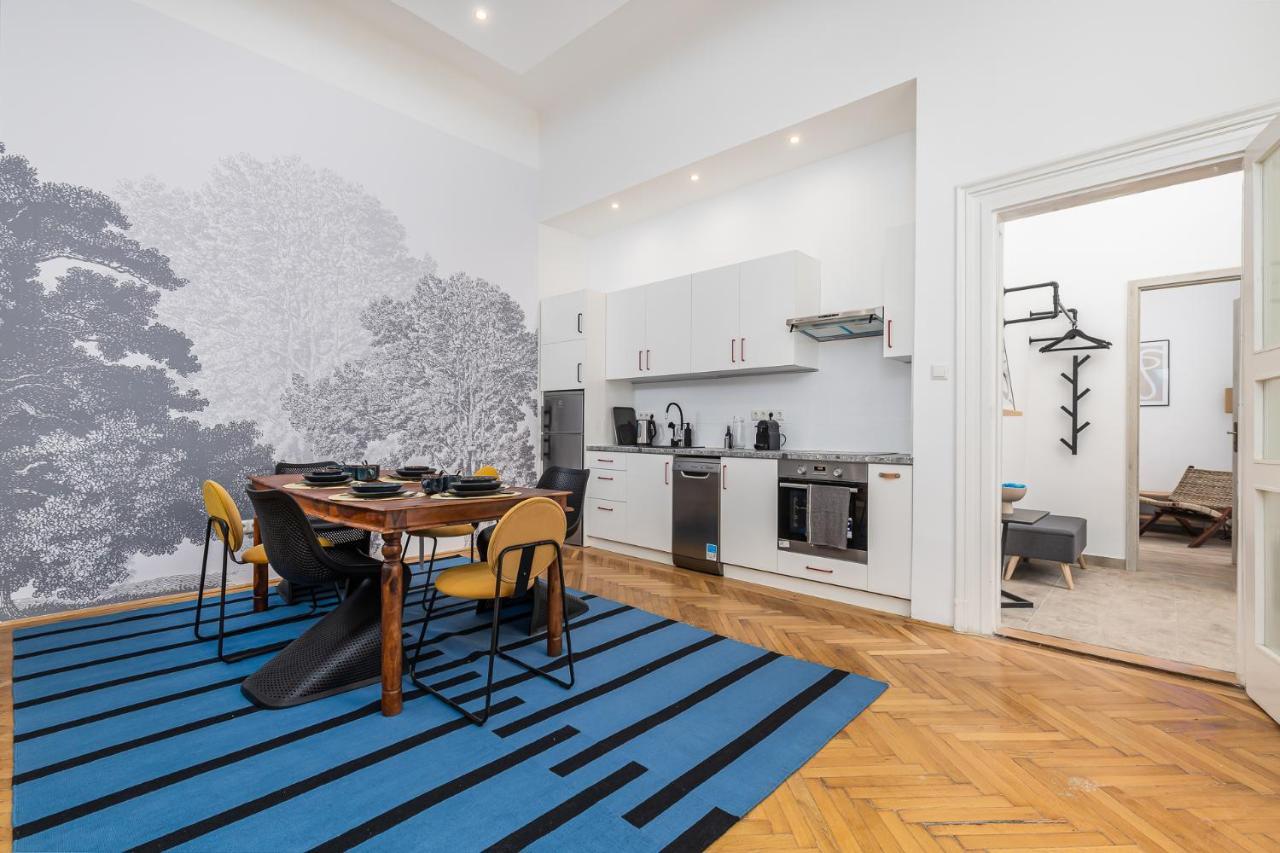 City Center Apartment With Balcony ブダペスト エクステリア 写真